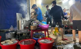 Nhếch nhác phố ẩm thực ở trung tâm Hải Phòng