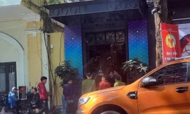 Cô gái sốc ma túy tử vong, người chồng và nhóm bạn bị điều tra