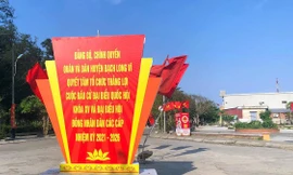 Toàn cảnh quảng trường huyện đảo Bạch Long Vỹ.