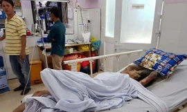 Phong đang được điều trị tại bệnh viện.