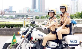 Hàng chục CSGT dẫn đoàn xe buýt lên Nội Bài đón đội U23 Việt Nam