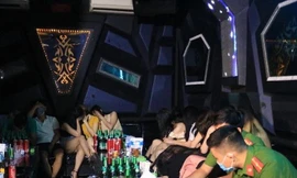 Các đối tượng trong quán karaoke Phố Núi, huyện Thủy Nguyên.