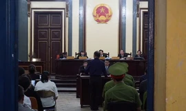 Quanh cảnh phiên toà "đại án" Ngân hàng Xây dựng.