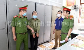 Đối tượng Bùi Xuân Dư tại cơ quan công an. Ảnh: Công an Hải Dương