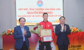 Hải Phòng thưởng thủ môn Đình Triệu hơn nửa tỷ đồng 