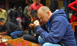 Chợ đá quý lớn nhất miền Bắc náo nhiệt dịp Tết