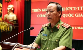 Thượng tướng Lê Quý Vương.