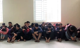 Bắt giữ 52 đối tượng đánh bạc dưới hầm 'lô cốt' ở Vĩnh Phúc