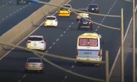 Tước GPLX tài xế dừng ô tô khách giữa cao tốc Hà Nội - Hải Phòng