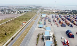 Khu vực cảng nước sâu Lạch Huyện, nằm trong Khu kinh tế Đình Vũ - Cát Hải (Hải Phòng) đã phát triển, lấp đầy tỷ lệ 68%.