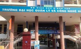 Nam sinh Hải Phòng bất ngờ trượt tốt nghiệp dù được đề nghị cấp 'phao cứu sinh'