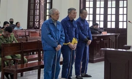 Các bị cáo tại tòa.