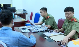Thu giữ hàng trăm thiết bị gian lận trước kỳ thi tốt nghiệp 