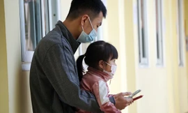 Ảnh: Người dân trong một khu cách ly tập trung