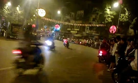 Khởi tố nhóm cầm đầu tổ chức đua xe quanh hồ Gươm