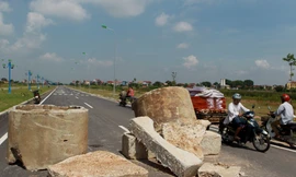 Đường nghìn tỷ đồng đắp chiếu sau 2 tháng thông xe