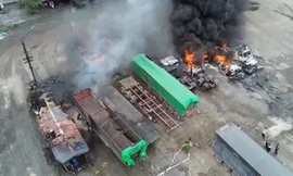 Hải Dương: Điều tra vụ cháy hàng loạt container ở cảng Phú Thái