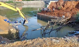 Vị trí cầu Vòm sập khiến 3 người tử vong. 