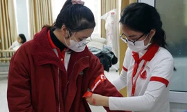 Nối vòng tay y dược, trao giọt hồng yêu thương