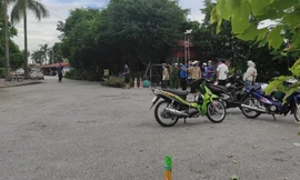 Công an huyện Kim Thành (Hải Dương) làm việc tại Trung tâm y tế huyện.