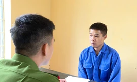 Khởi tố kẻ đâm liên tiếp bà chủ tiệm tạp hóa để cướp tài sản