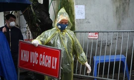Gỡ cách ly xóm trọ Cầu Giấy, nơi ở của ca nhiễm COVID-19 thứ 39