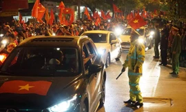 Hàng nghìn cảnh sát 'trực chiến' chống đua xe trận Việt Nam - Thái Lan