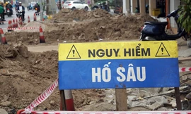 Bẫy 'tử thần' trên tuyến đường nghìn tỷ ở Hà Nội vừa thông xe