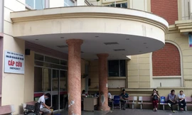 Khoa cấp cứu bệnh viện Đại học Y Hà Nội.