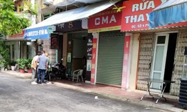 Công an quận Hồng Bàng (TP Hải Phòng) tại hiện trường vụ nổ súng.