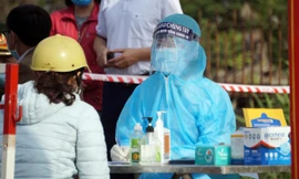 Người dân từng khám điều trị tại Bệnh viện GTVT Hải Phòng chủ động khai báo y tế sáng 22/2.