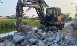 Hải Phòng: Phá đoạn đường nông thôn mới kiểu mẫu vì bê tông kém chất lượng