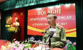 Thượng tướng Tô Lâm, Ủy viên Bộ Chính trị, Bí thư Đảng ủy CATW, Bộ trưởng Bộ Công an phát biểu khai mạc Hội nghị. Ảnh: Công an nhân dân.