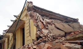 Trạm phát sóng Bạch Mai tan hoang trước ngày hoàn trả theo yêu cầu của TP Hà Nội