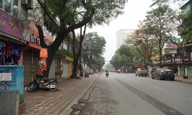 Hàng loạt cửa hàng, quán ăn ở Cầu Giấy đóng cửa phòng Covid-19