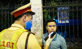 327 tài xế vi phạm nồng độ cồn trong ngày đầu tổng kiểm soát vi phạm.