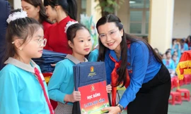 Thiếu nhi cả nước thi đua chào mừng kỷ niệm 50 năm ngày giải phóng miền Nam 