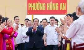 Thủ tướng: Không để người dân 'sợ hay ngại' khi đến cơ quan công quyền