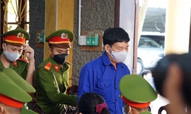 Cận cảnh phiên xét xử 12 bị cáo trong vụ gian lận điểm thi ở Sơn La