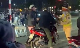Hình ảnh vụ việc tài xế trốn đo nồng độ cồn tại Hải Phòng. 