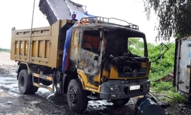 Đốt ô tô của con nợ để đòi 2,5 tỷ đồng tiền cá độ bóng đá