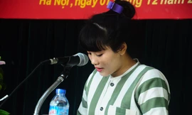 Phạm nhân vỡ òa hạnh phúc ngày được đặc xá, tha tù