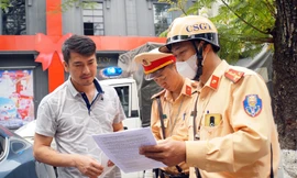 Hải Phòng mạnh tay xử lý tài xế đỗ xe dưới lòng đường, trên vỉa hè 