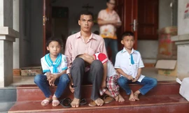 Vợ bỏ chồng và ba con đi theo 'Hội thánh Đức Chúa Trời'