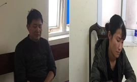 Tài xế Lĩnh và phụ xe Hiền tại cơ quan công an 