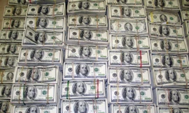 Nhà giàu Trung Quốc tuồn tiền mặt ra nước ngoài