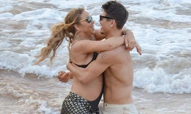 Mariah Carey quấn quýt bồ trẻ kém 13 tuổi trên biển