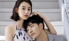 Cặp đôi ‘Hậu duệ mặt trời’ ‘đốn tim’ fan với ảnh tình tứ