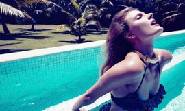 Mê mẩn với ‘vũ khúc trên biển’ của Constance Jablonski 