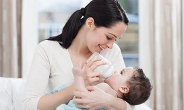 Những rắc rối mẹ thường gặp nhất khi cho con bú